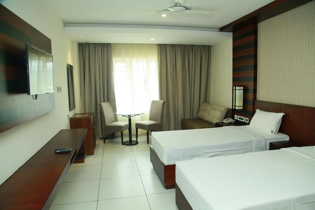 Vavas Inn & Suites Perintalmanna