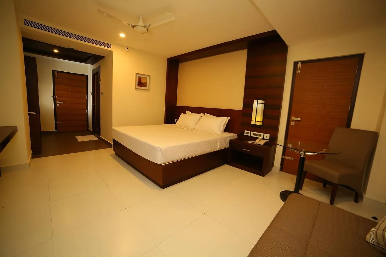 Vavas Inn & Suites Perintalmanna Indien