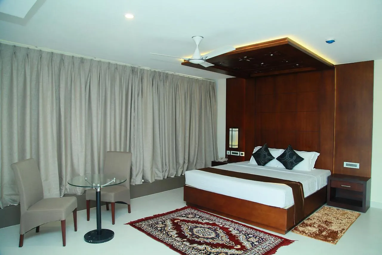 Vavas Inn & Suites Perintalmanna