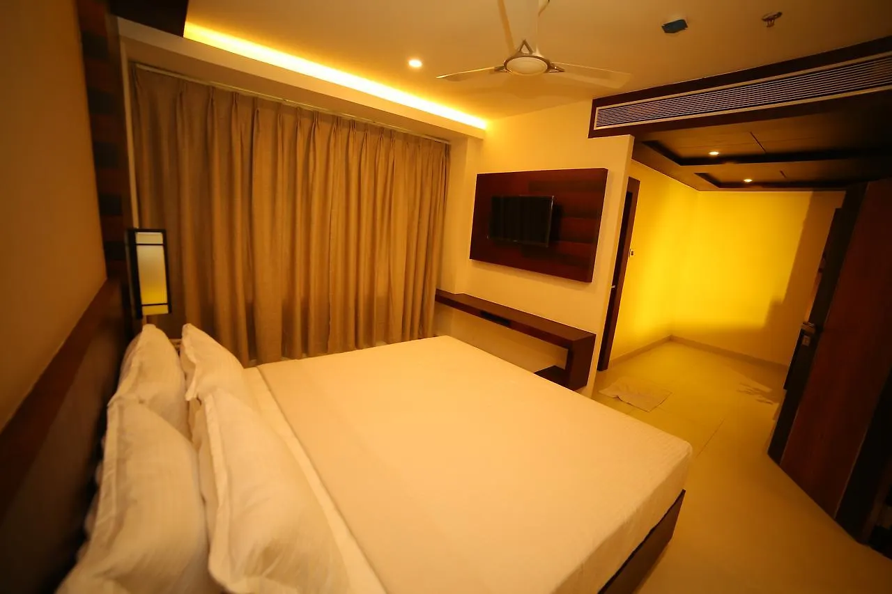 Vavas Inn & Suites Perintalmanna Indien