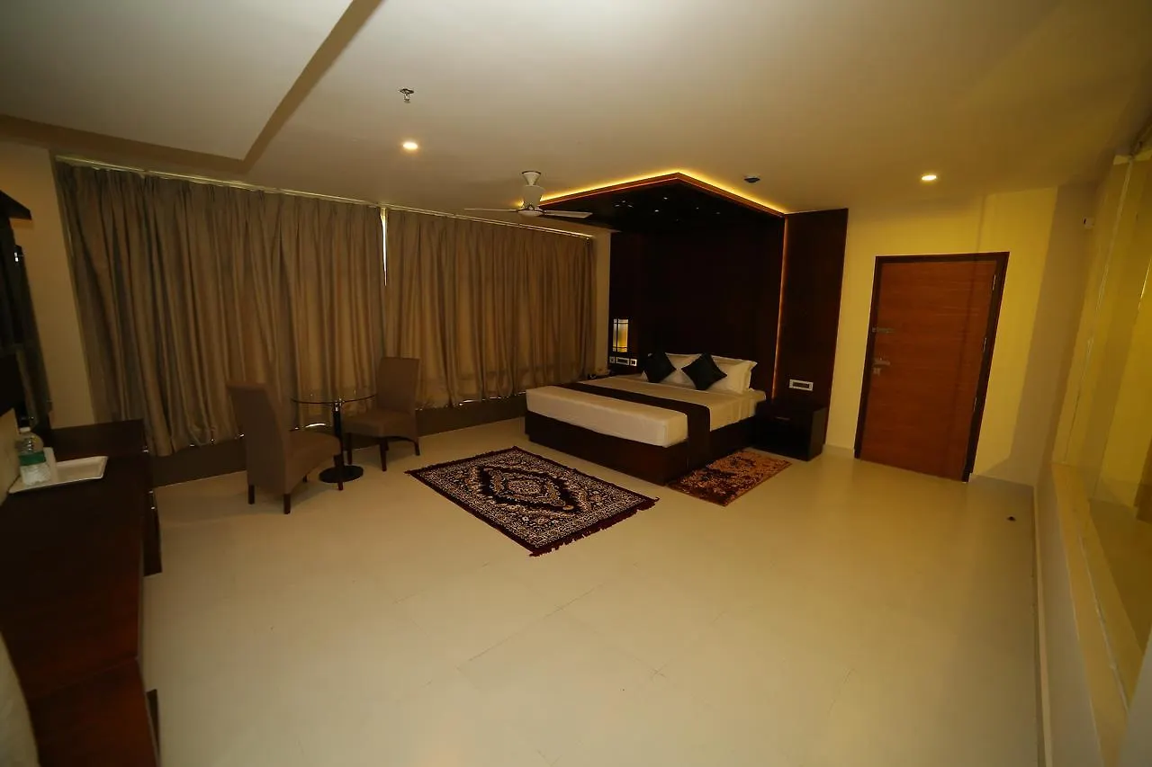 Vavas Inn & Suites Perintalmanna