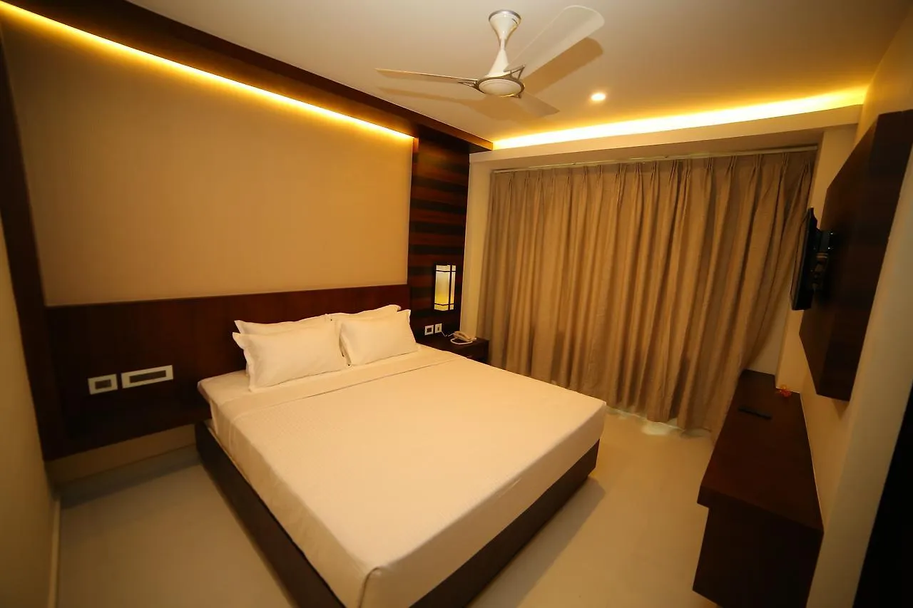 Vavas Inn & Suites Perintalmanna