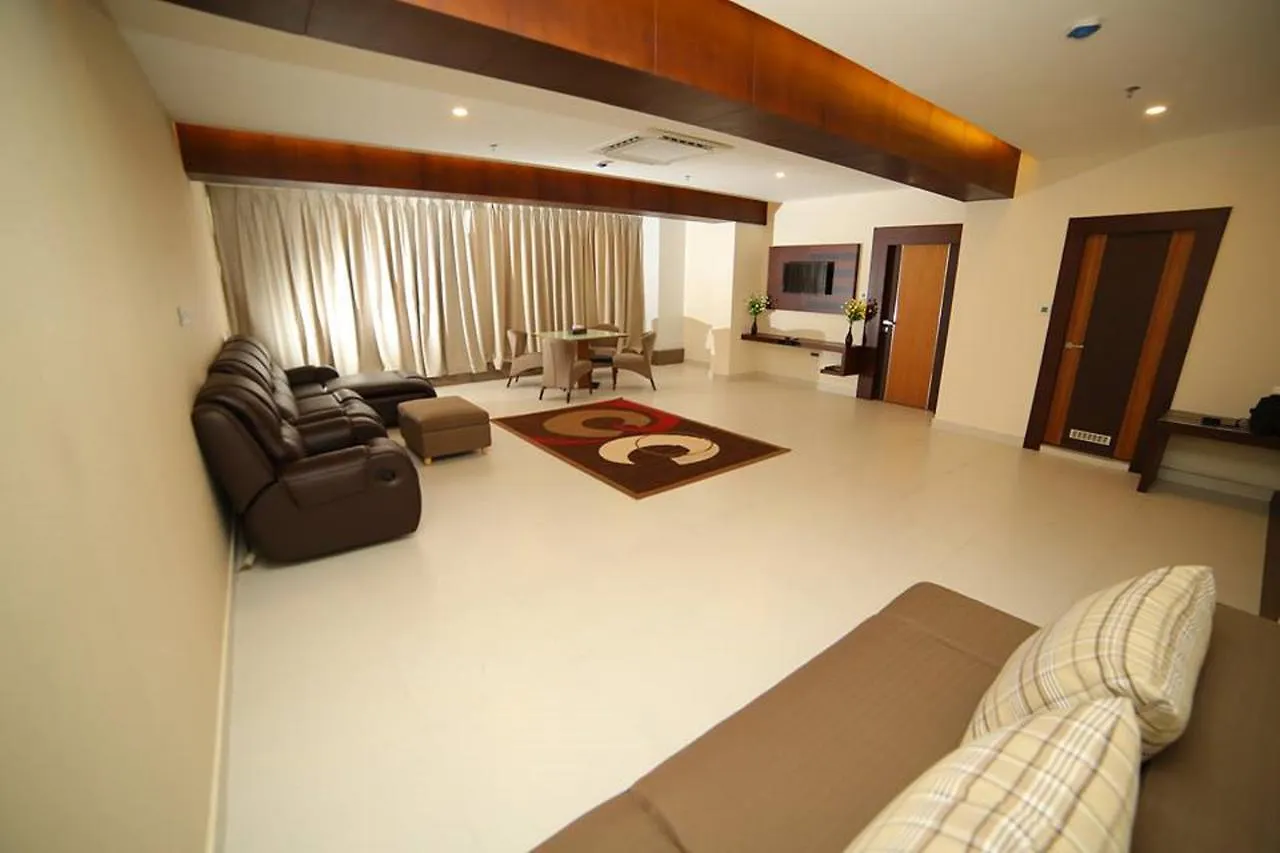 Vavas Inn & Suites Perintalmanna