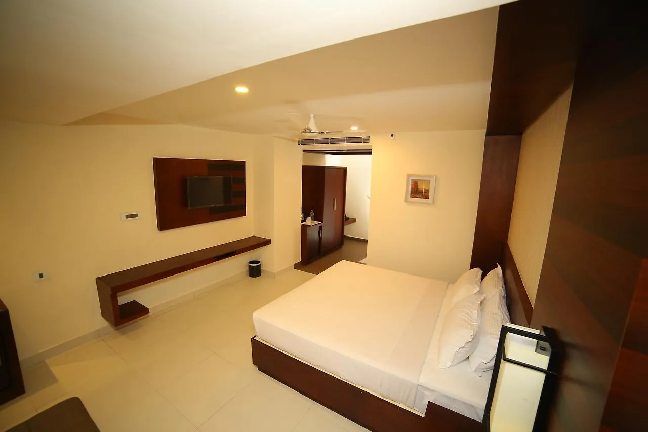 Vavas Inn & Suites Perintalmanna 3*,  India
